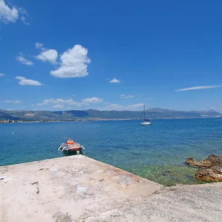 Apartman Mornar-1 By Interhome