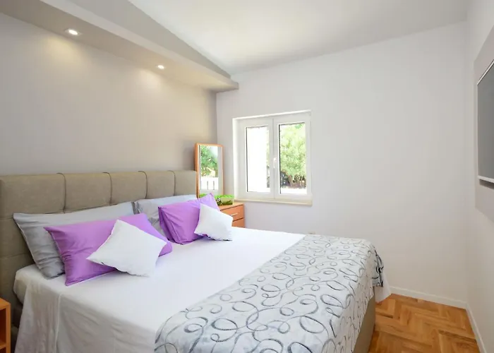 Mornar-1 By Interhome Appartement